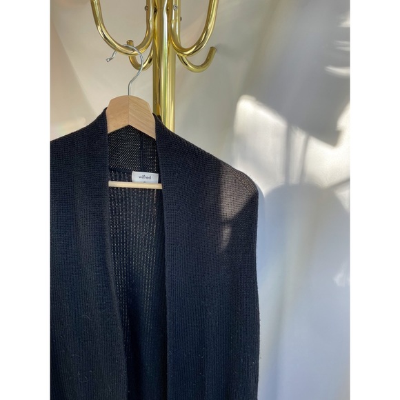 Aritzia Olivie Cardigan - Picture 6 of 9